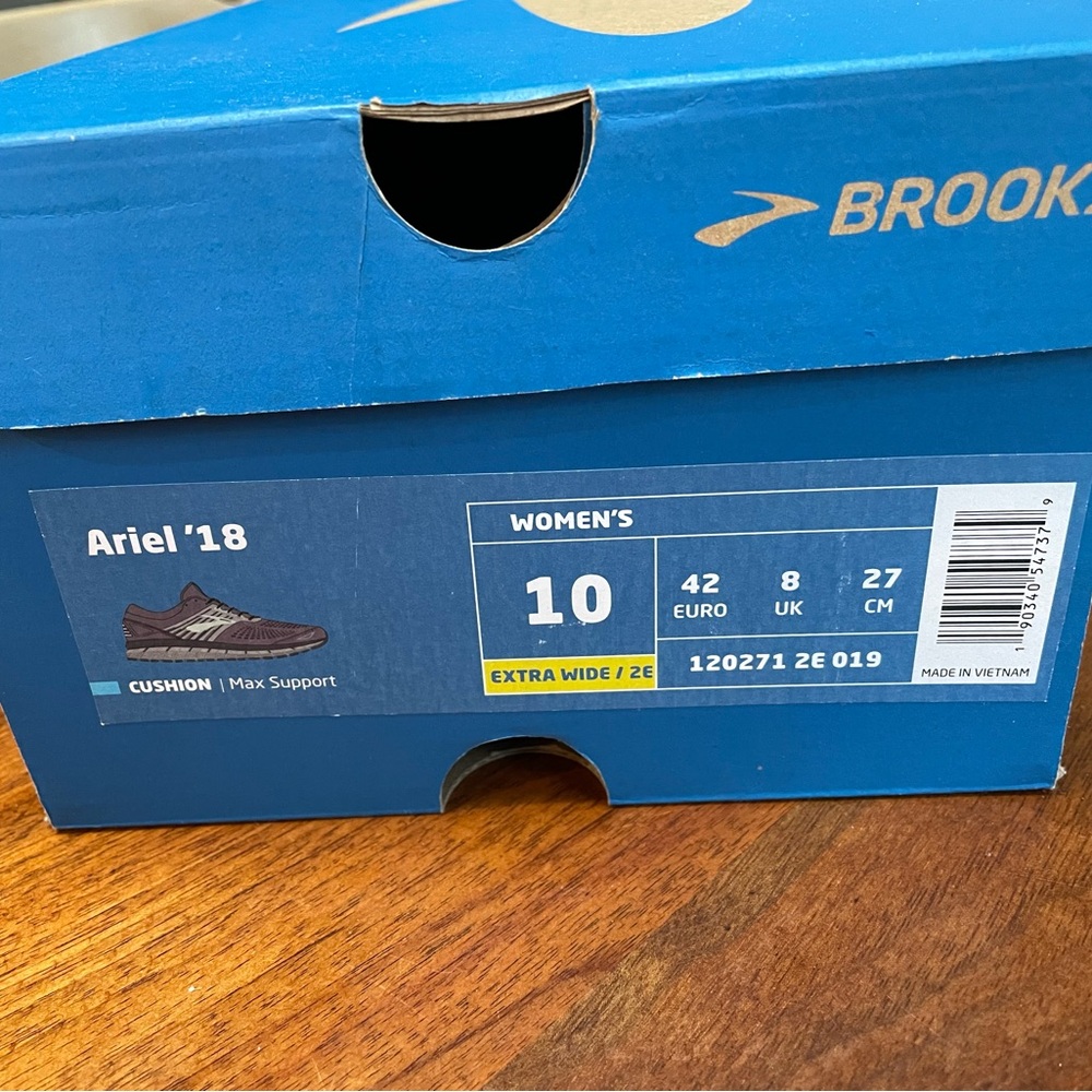 Brooks Ariel '18 Shoe Box - Bright Blue